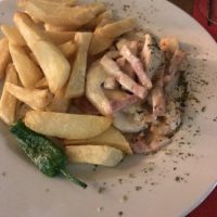 Pommes frites med skinke